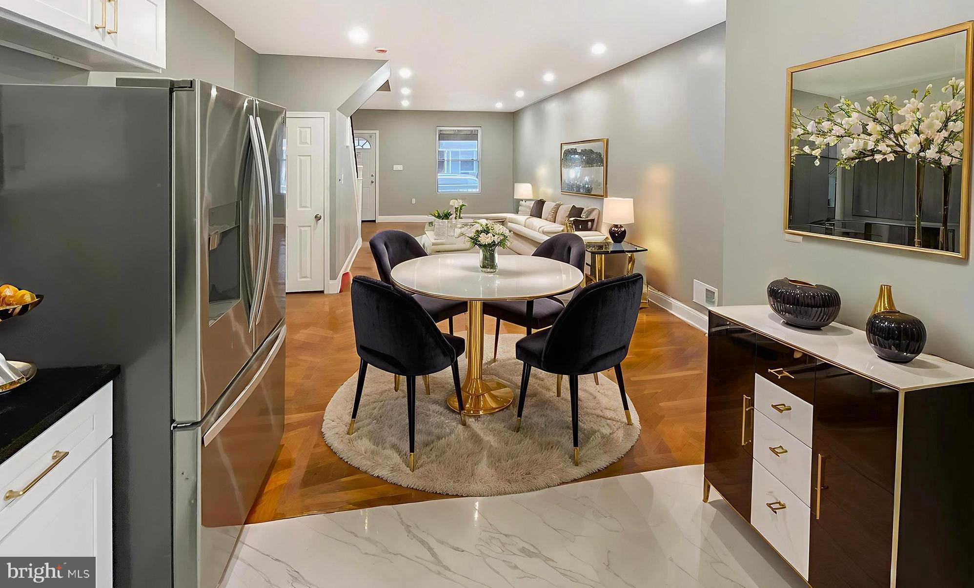 GARDEN COURT - Residential