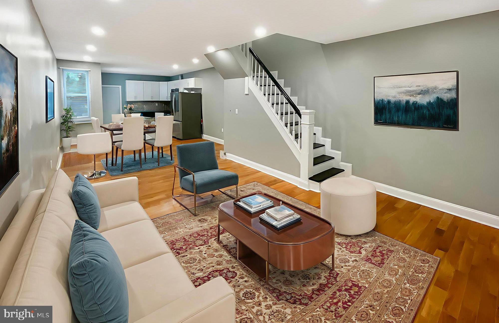 GARDEN COURT - Residential