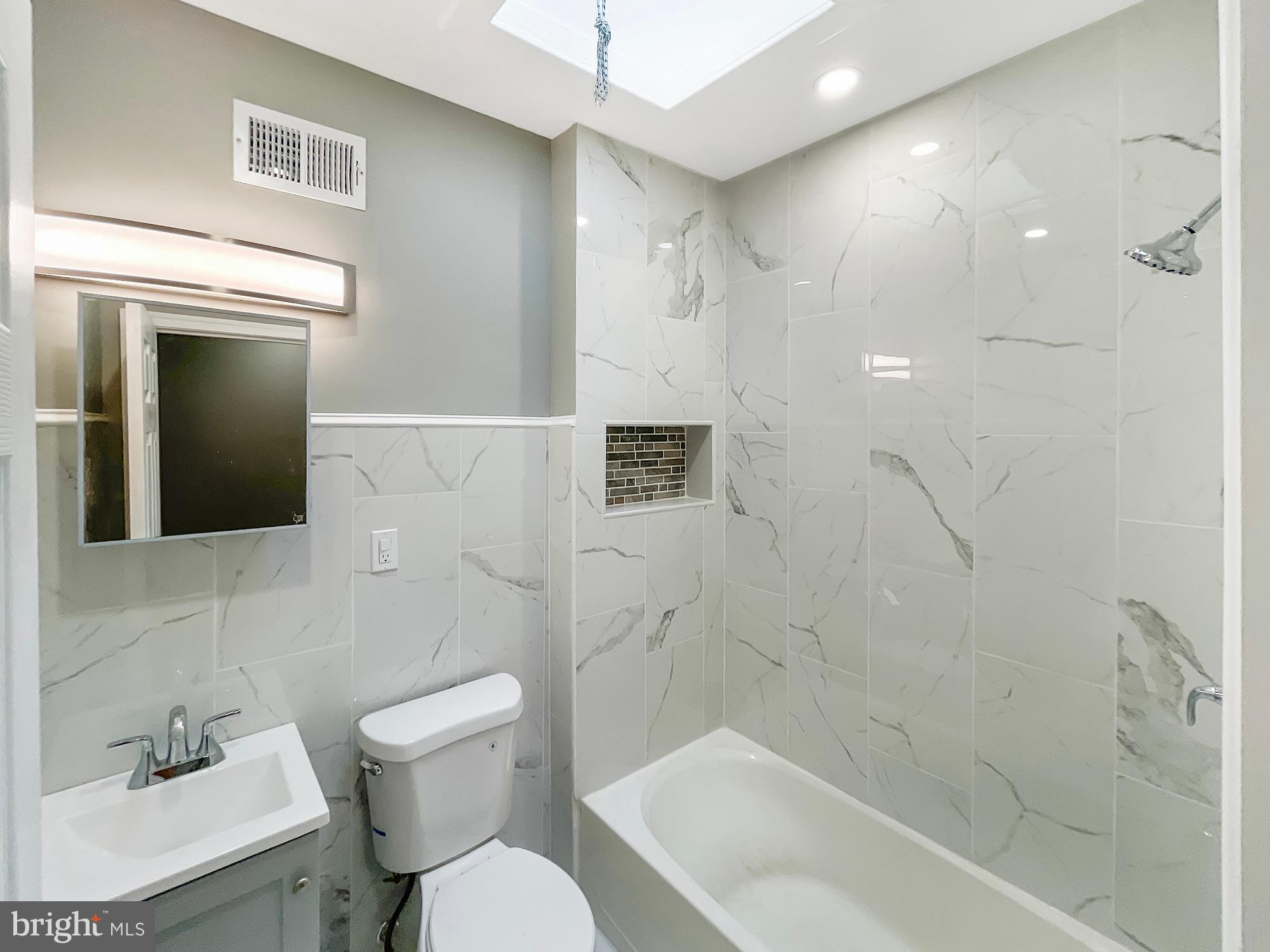 GARDEN COURT - Residential