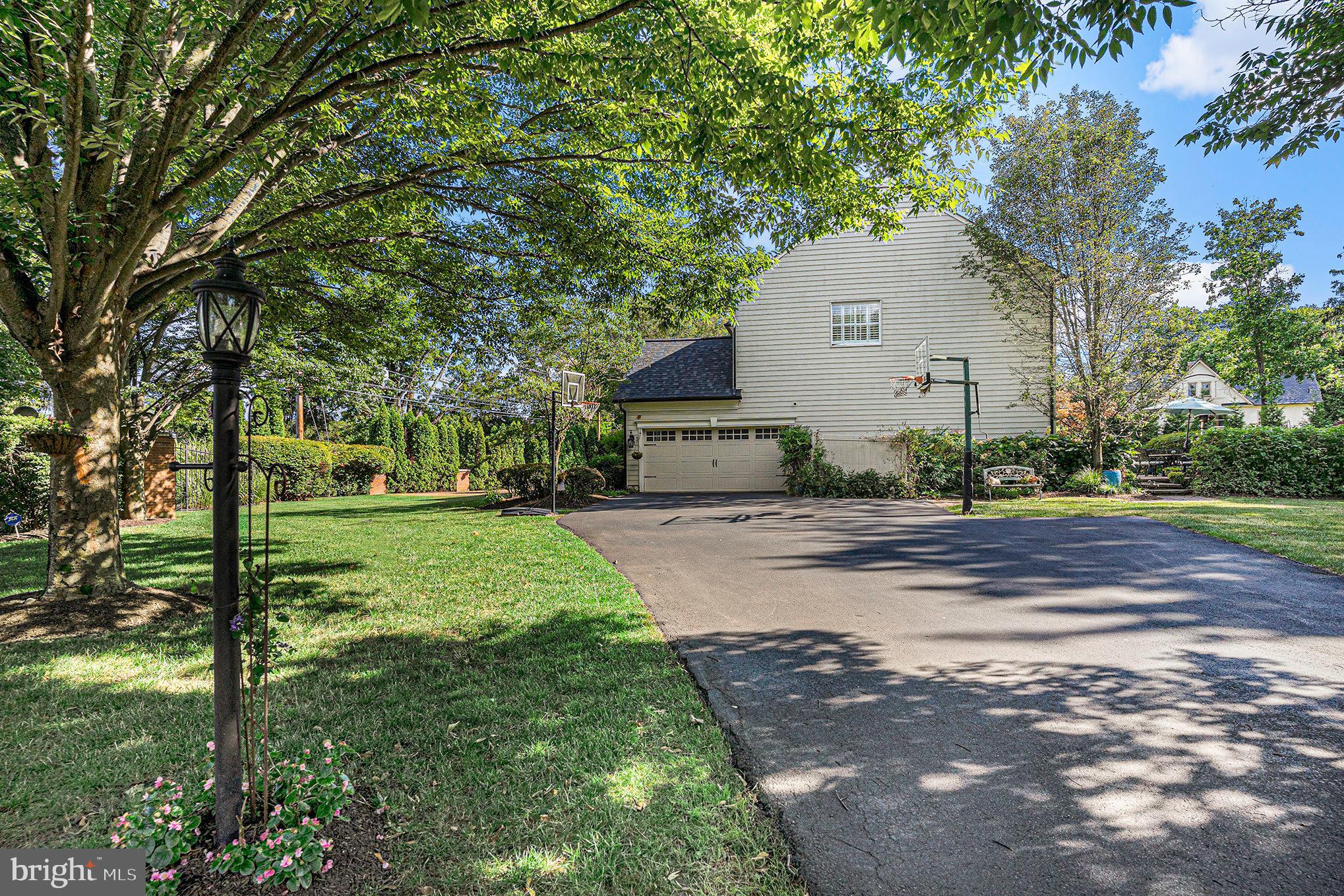 CHESTNUT CREEK - Residential