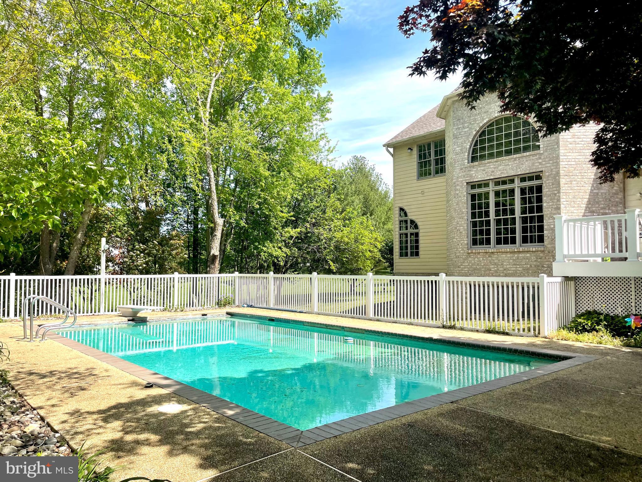 COTTAGE FARM ESTATES - Residential