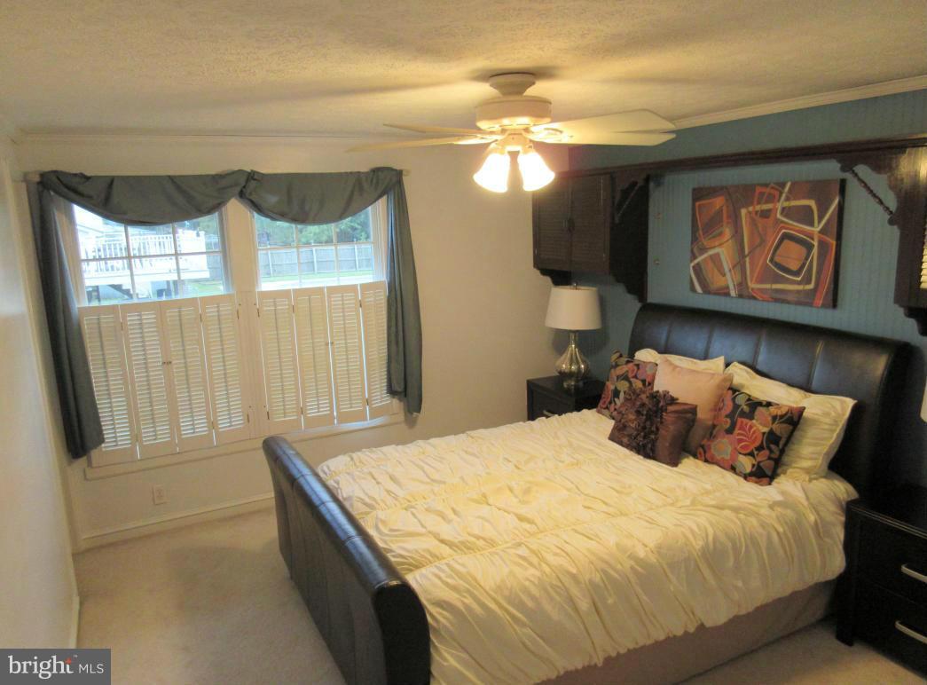 LODGE FOREST MANOR - Residential