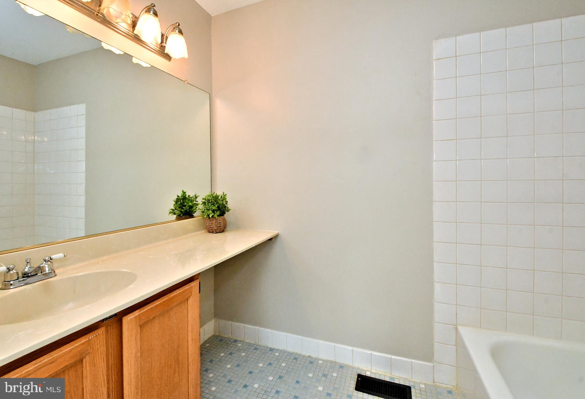 COLLEGE PARK - Residential