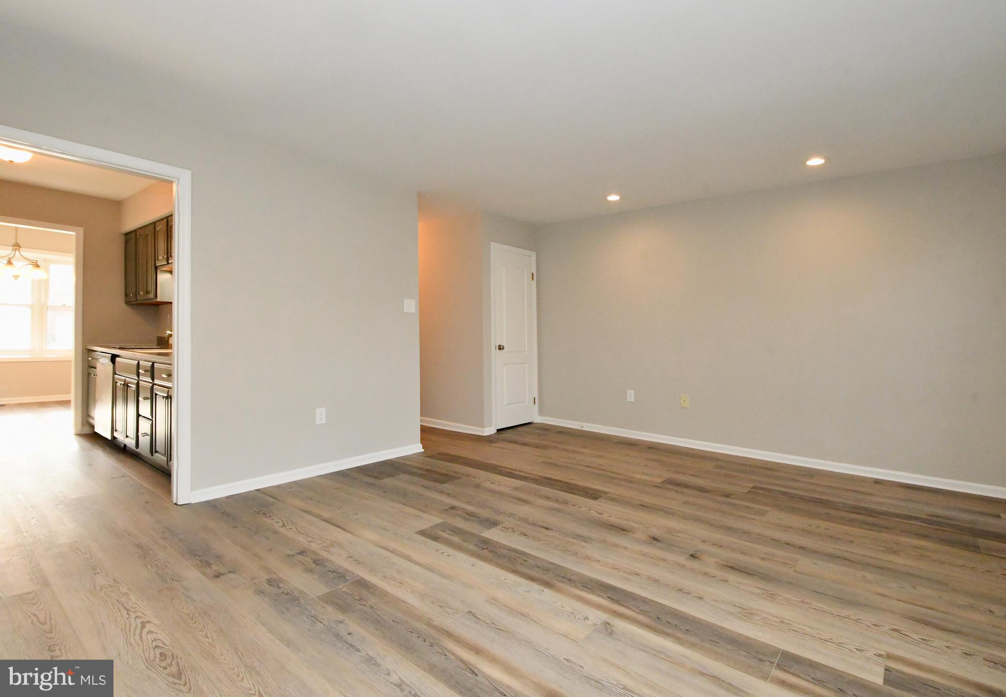 COLLEGE PARK - Residential