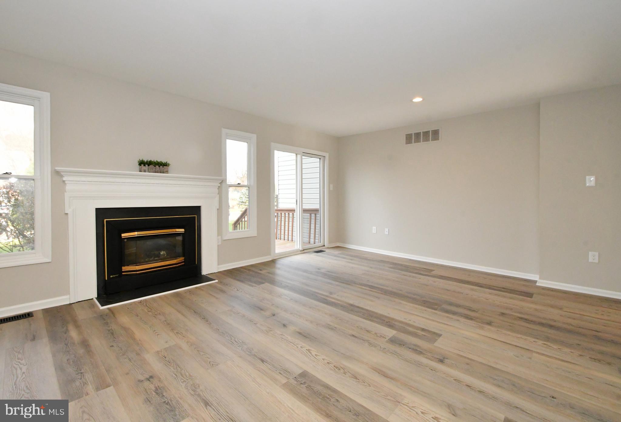 COLLEGE PARK - Residential