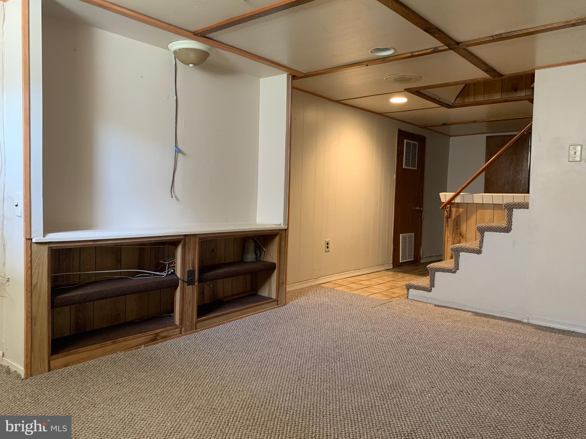 LINDALE HEIGHTS - Residential Lease