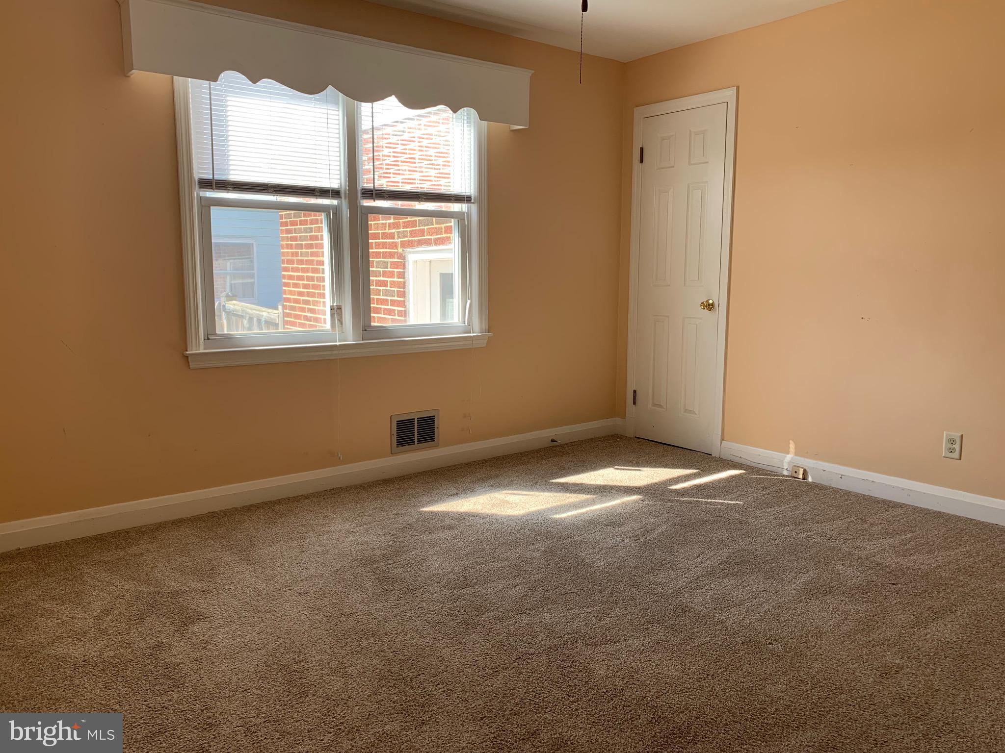 LINDALE HEIGHTS - Residential Lease