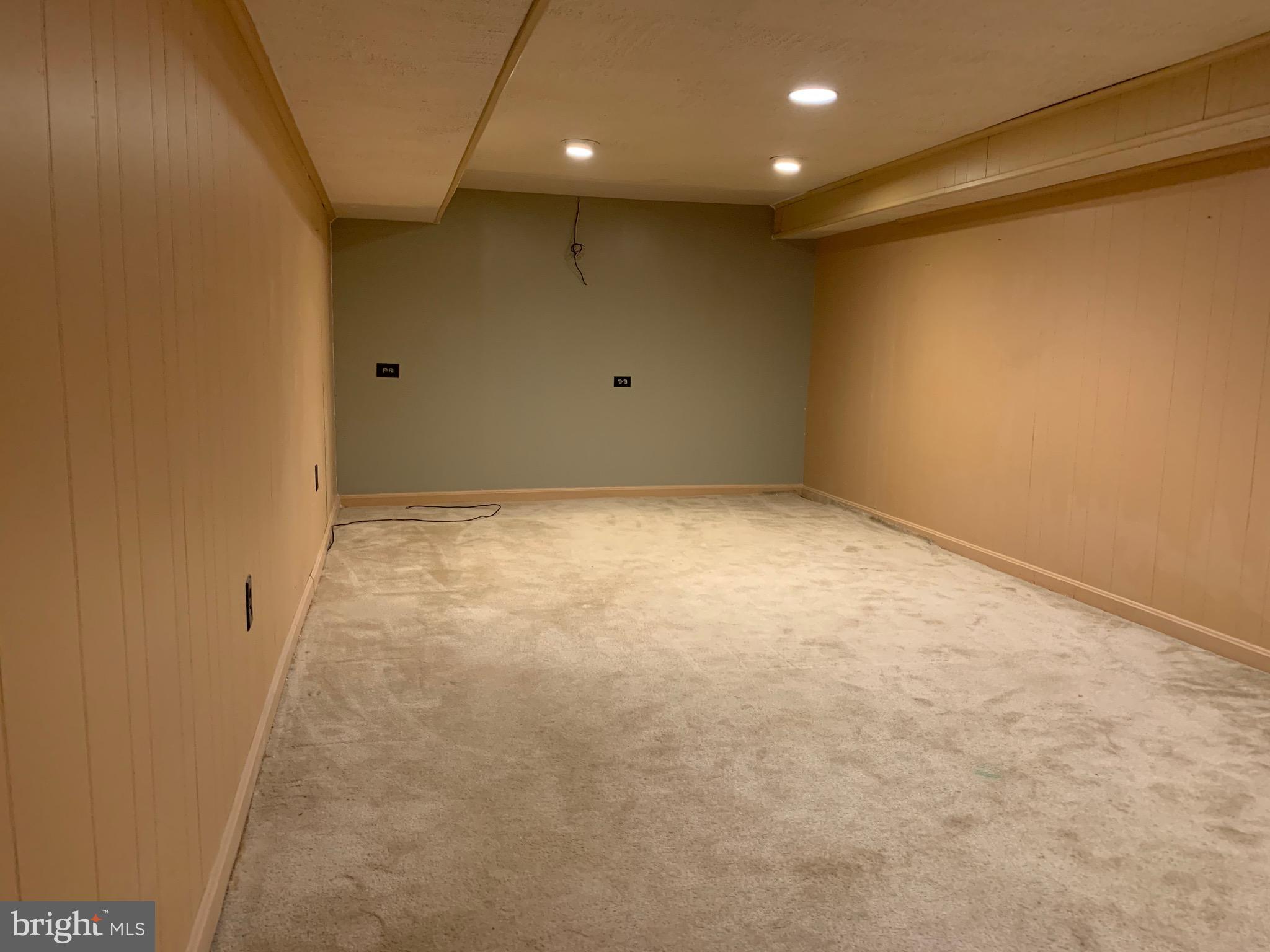 LINDALE HEIGHTS - Residential Lease