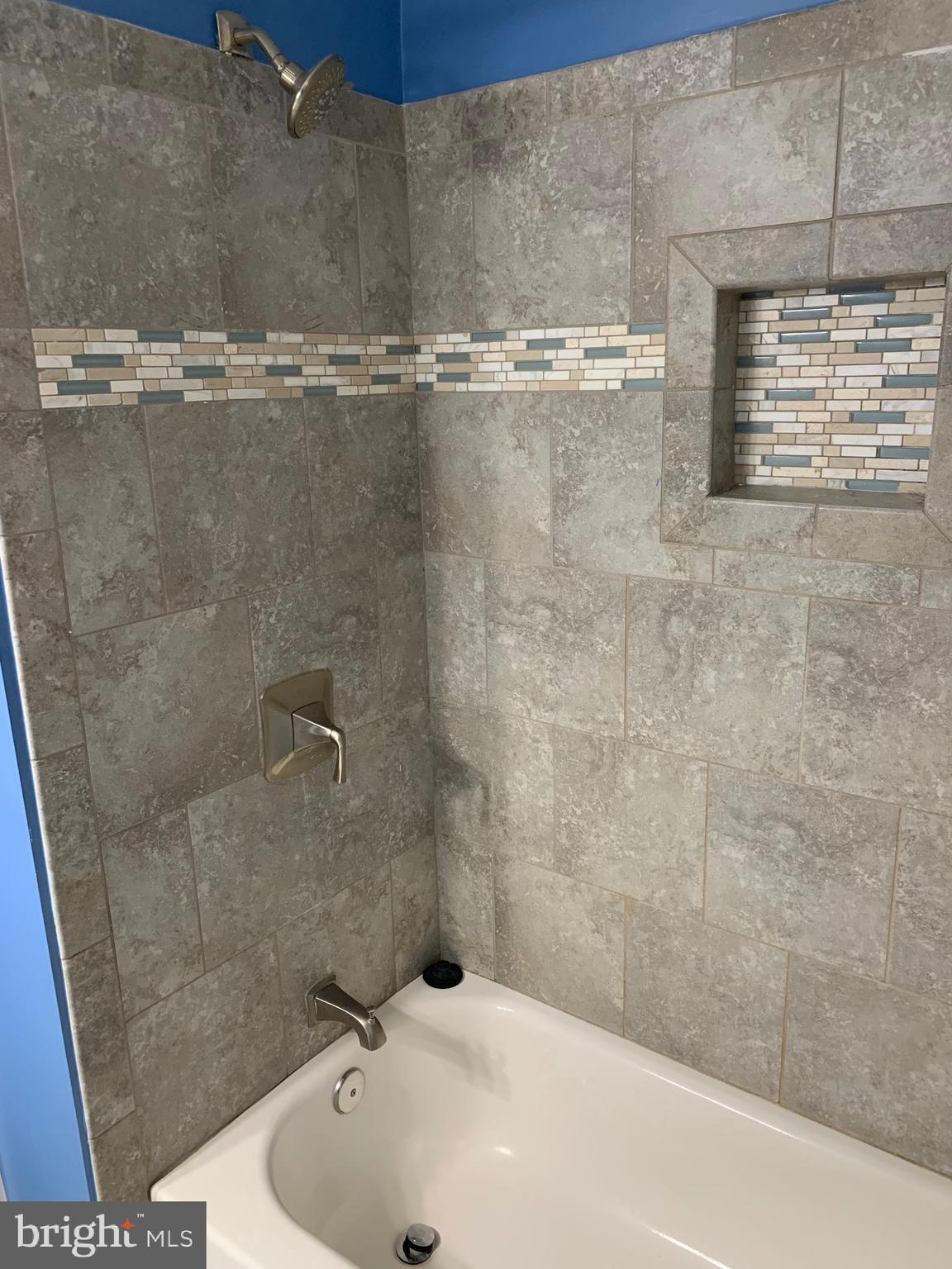 LINDALE HEIGHTS - Residential Lease