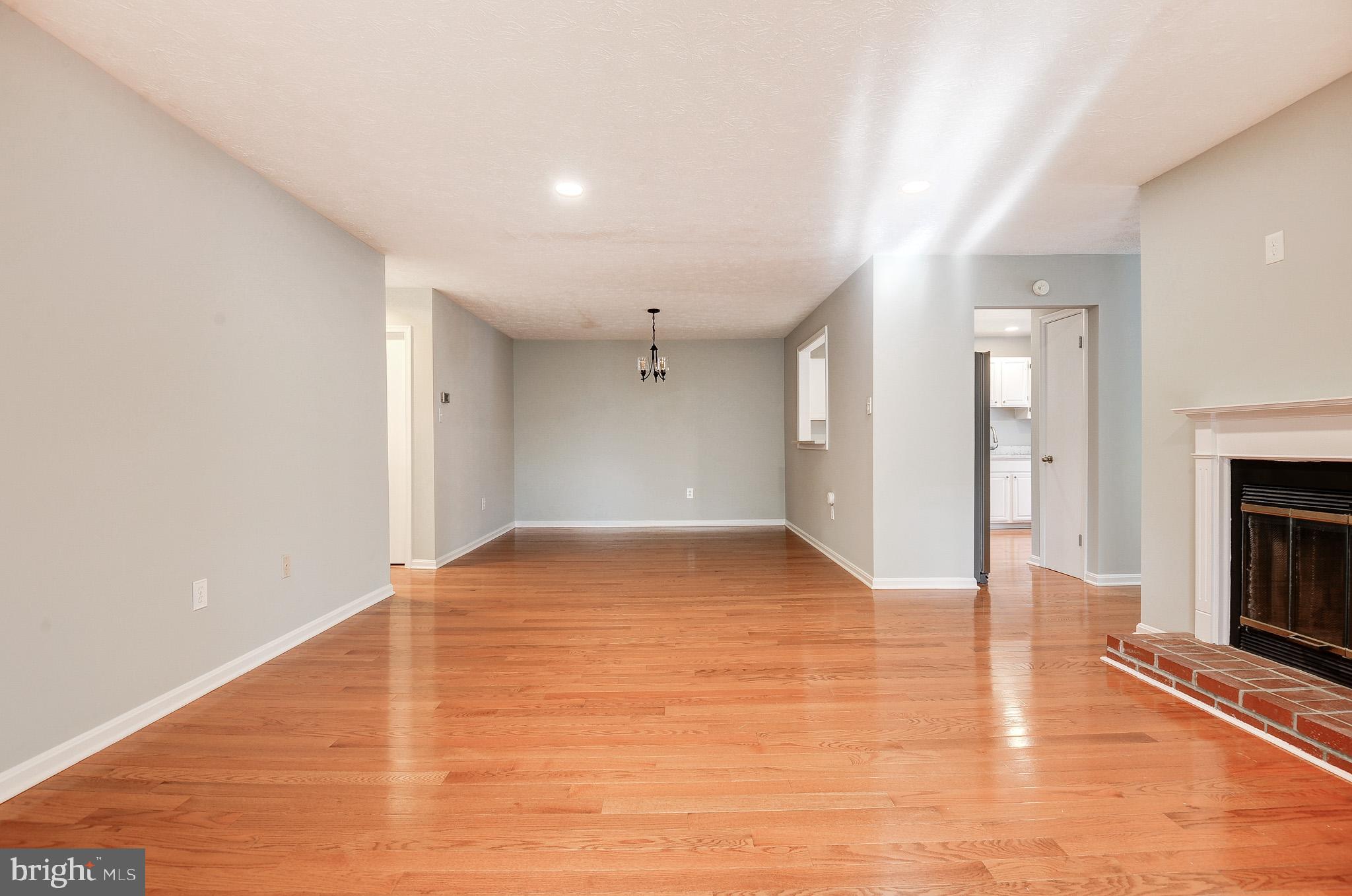 THE OAKTON - Residential