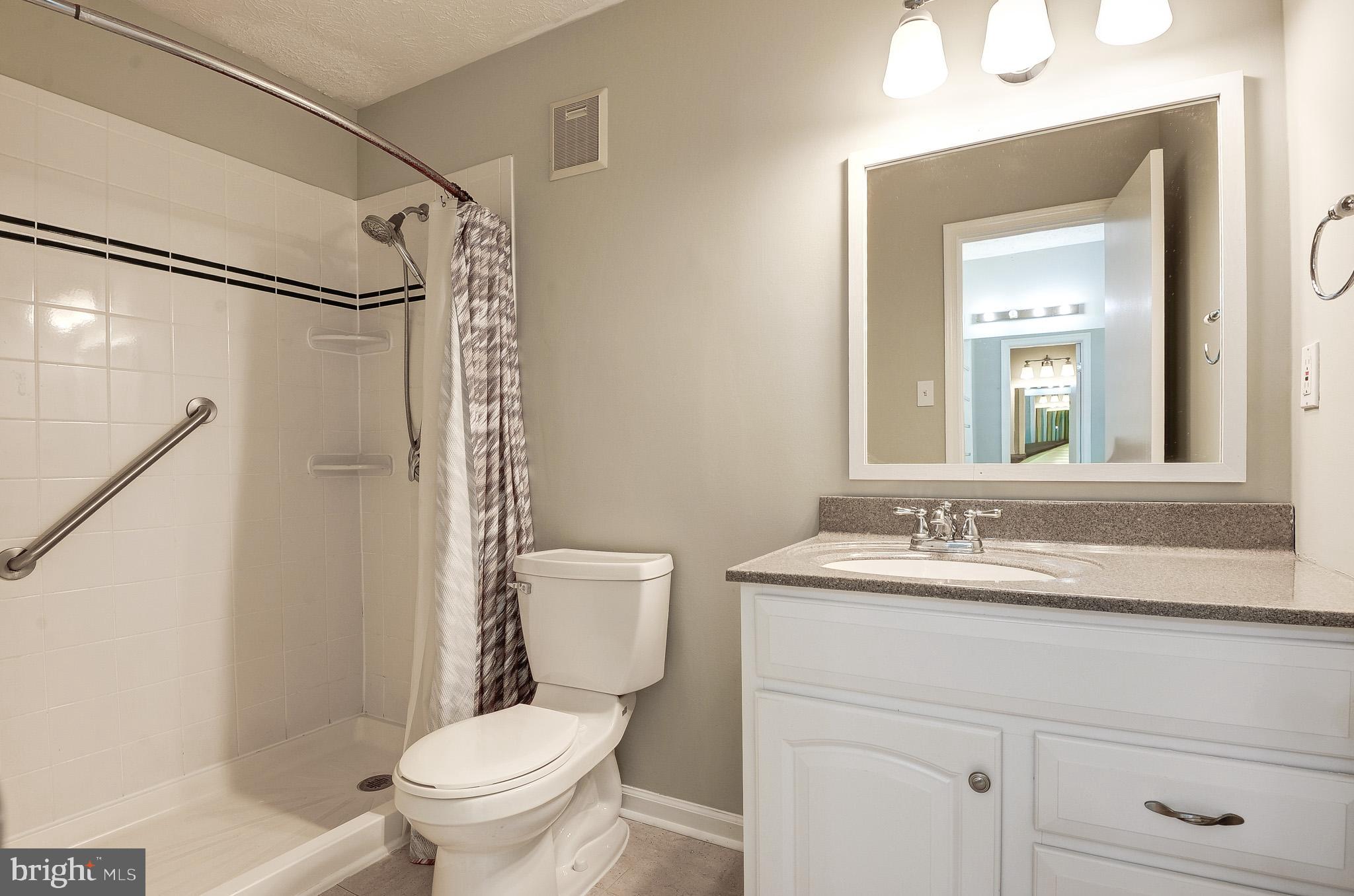 THE OAKTON - Residential