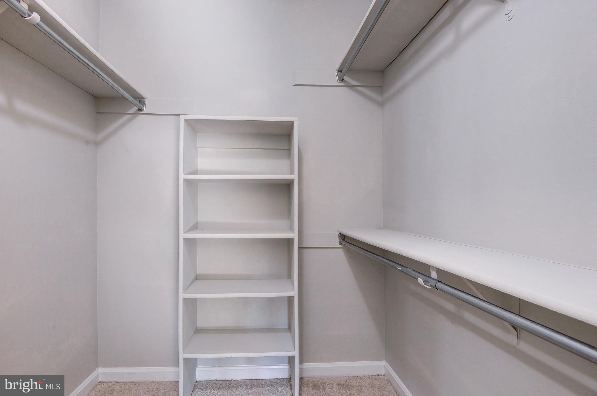 THE OAKTON - Residential