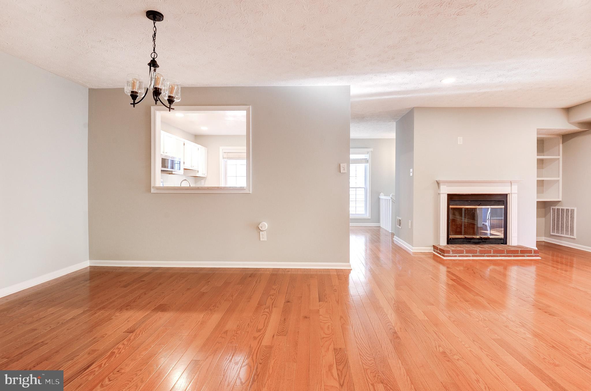 THE OAKTON - Residential