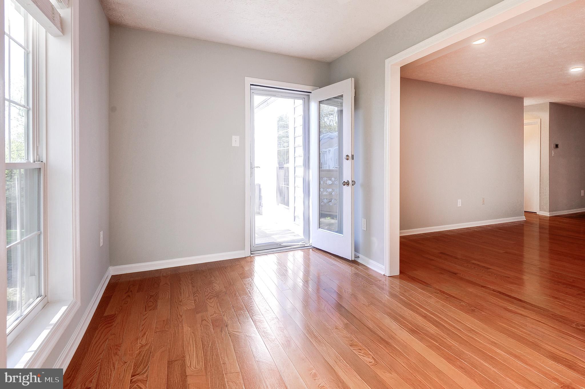 THE OAKTON - Residential