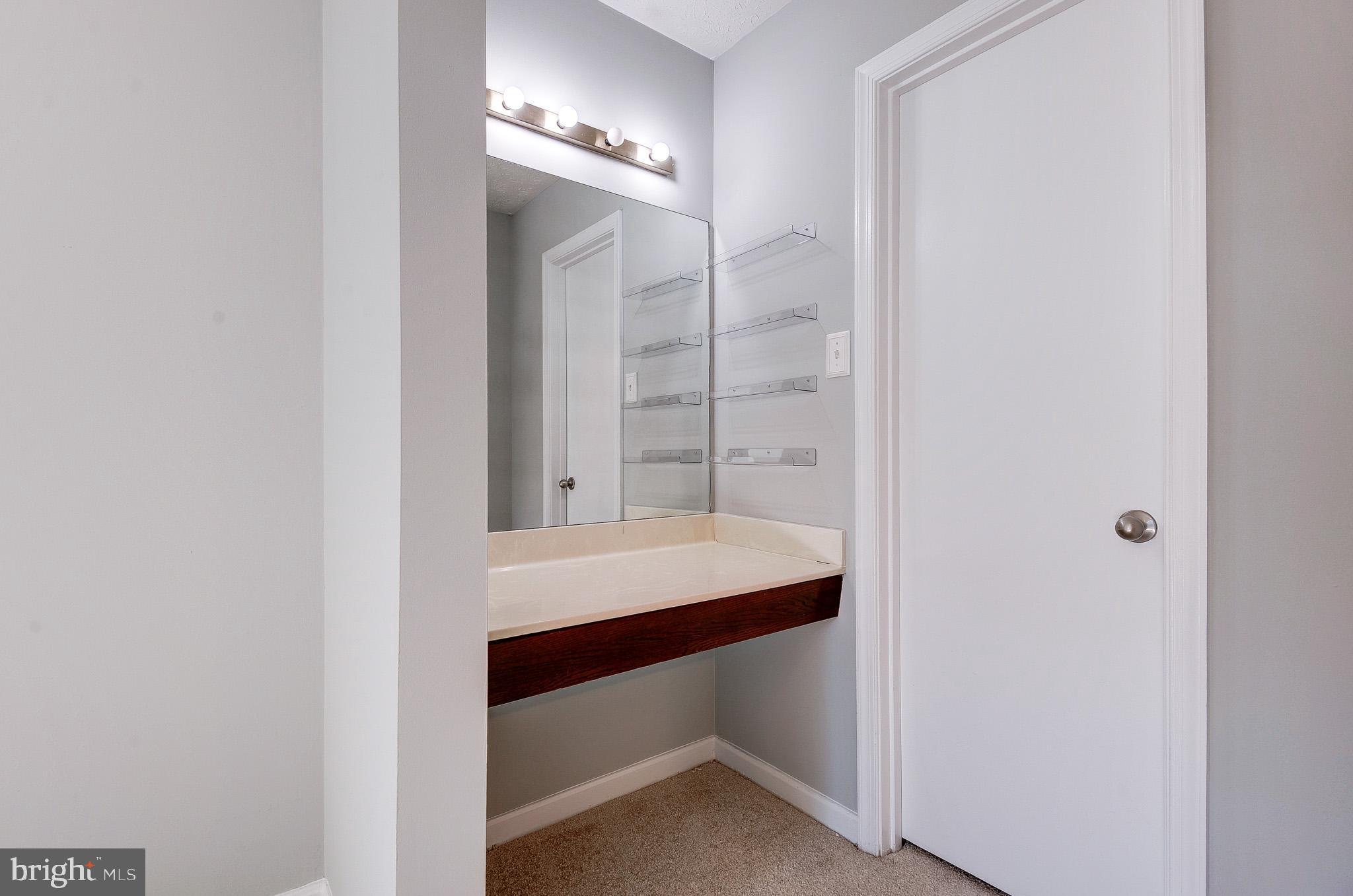 THE OAKTON - Residential