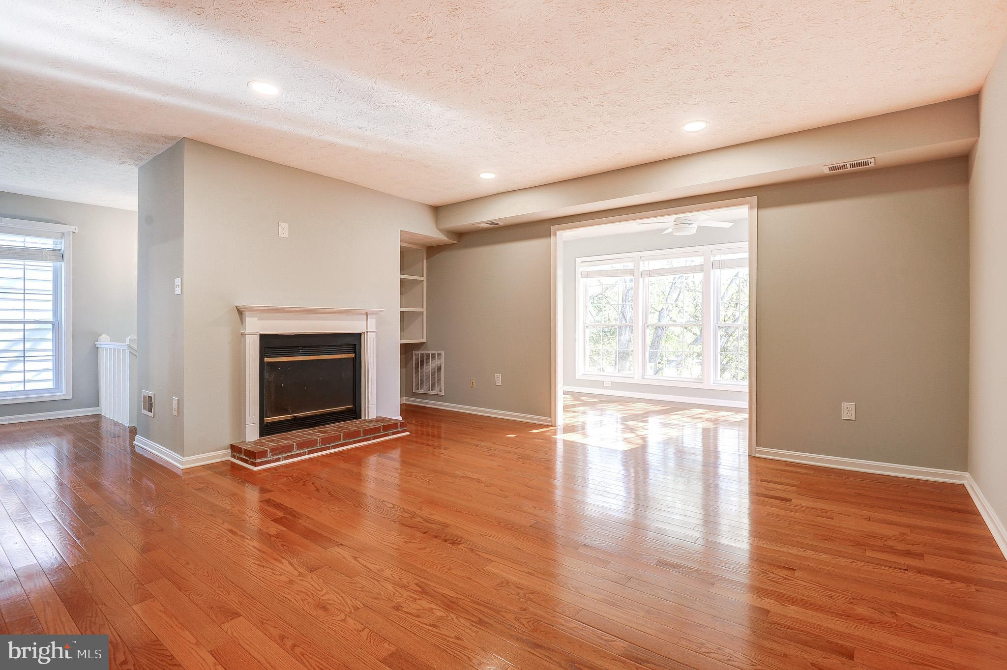 THE OAKTON - Residential