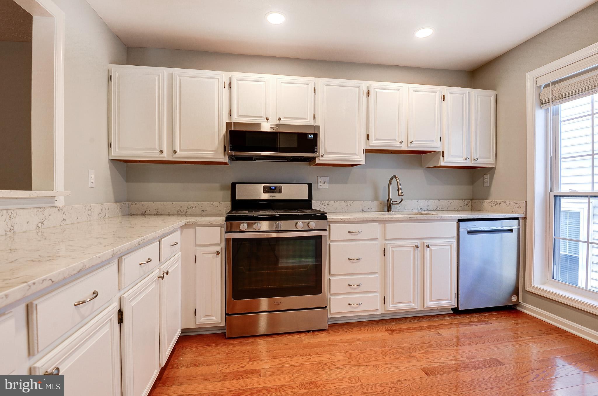 THE OAKTON - Residential