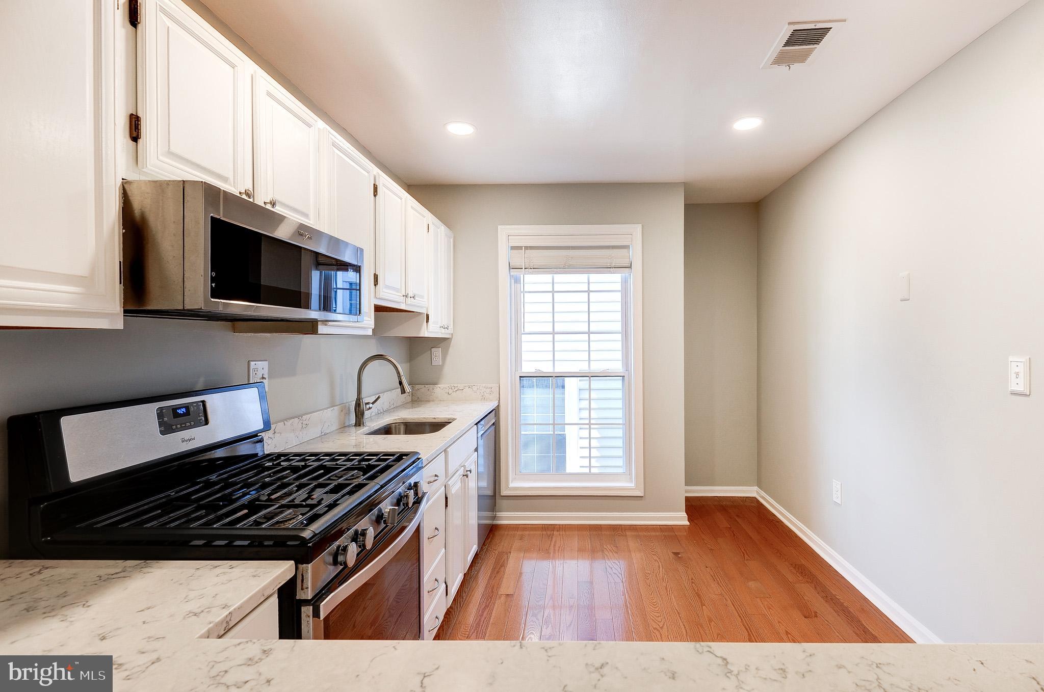 THE OAKTON - Residential