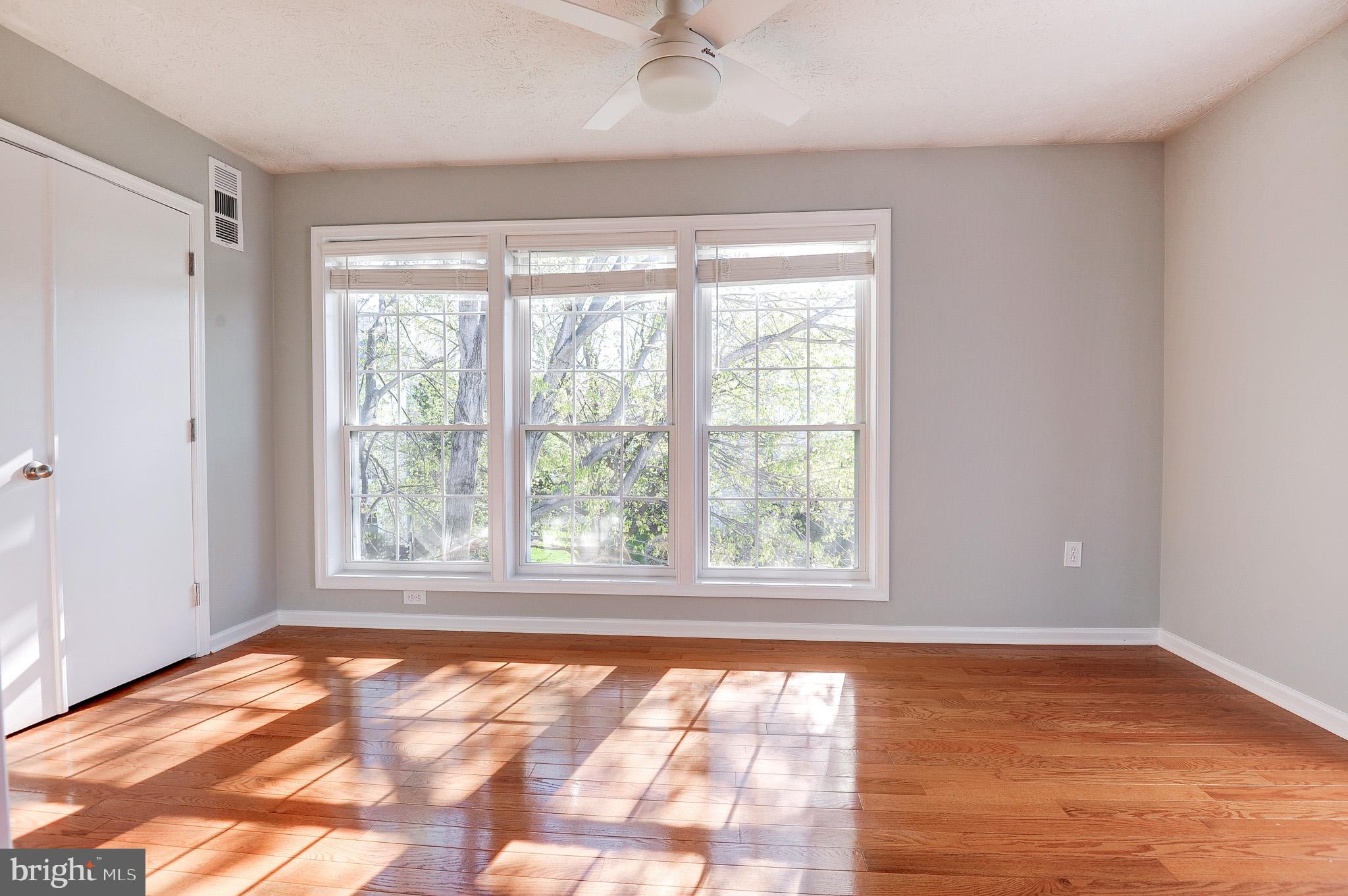 THE OAKTON - Residential