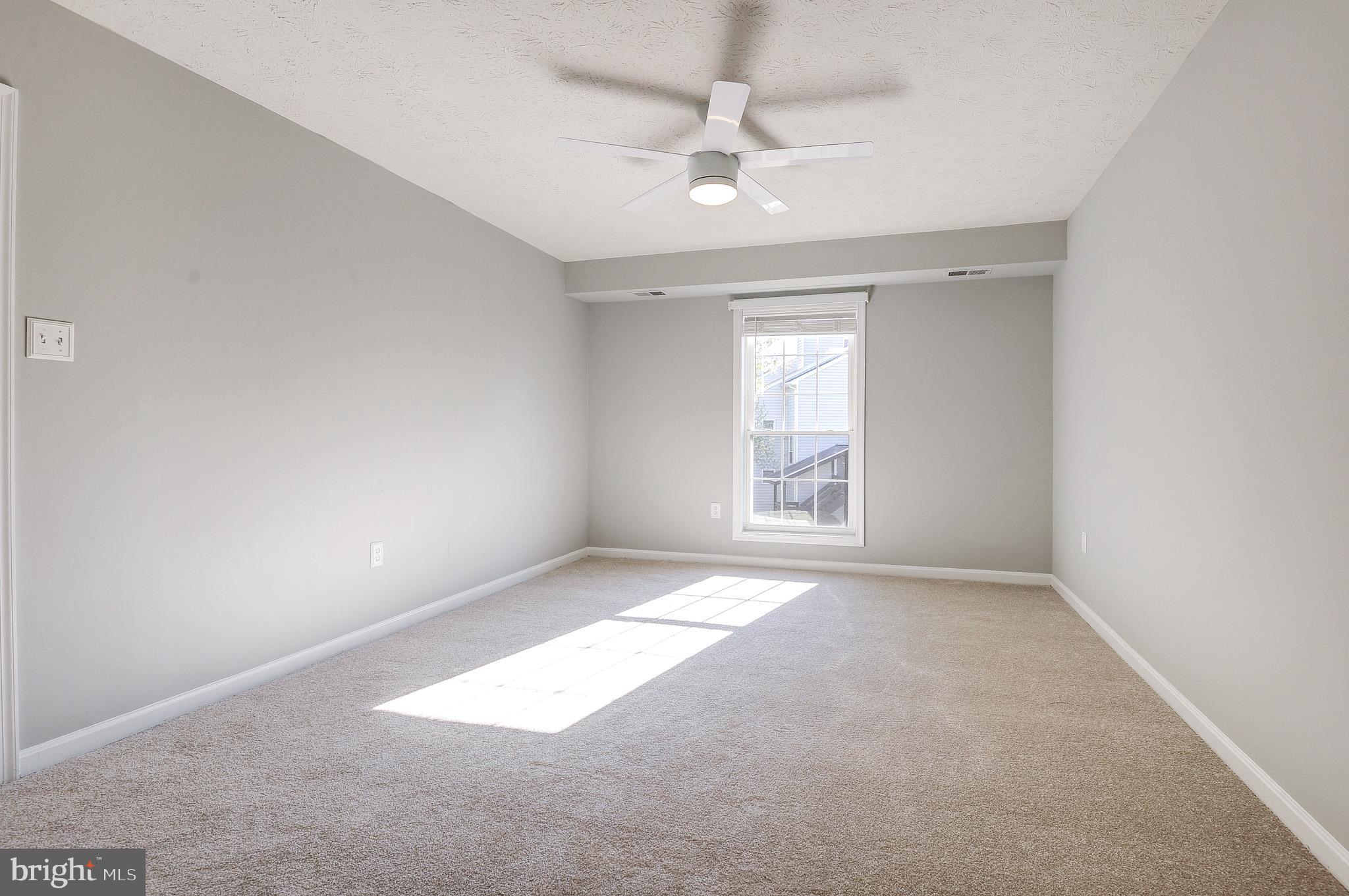 THE OAKTON - Residential