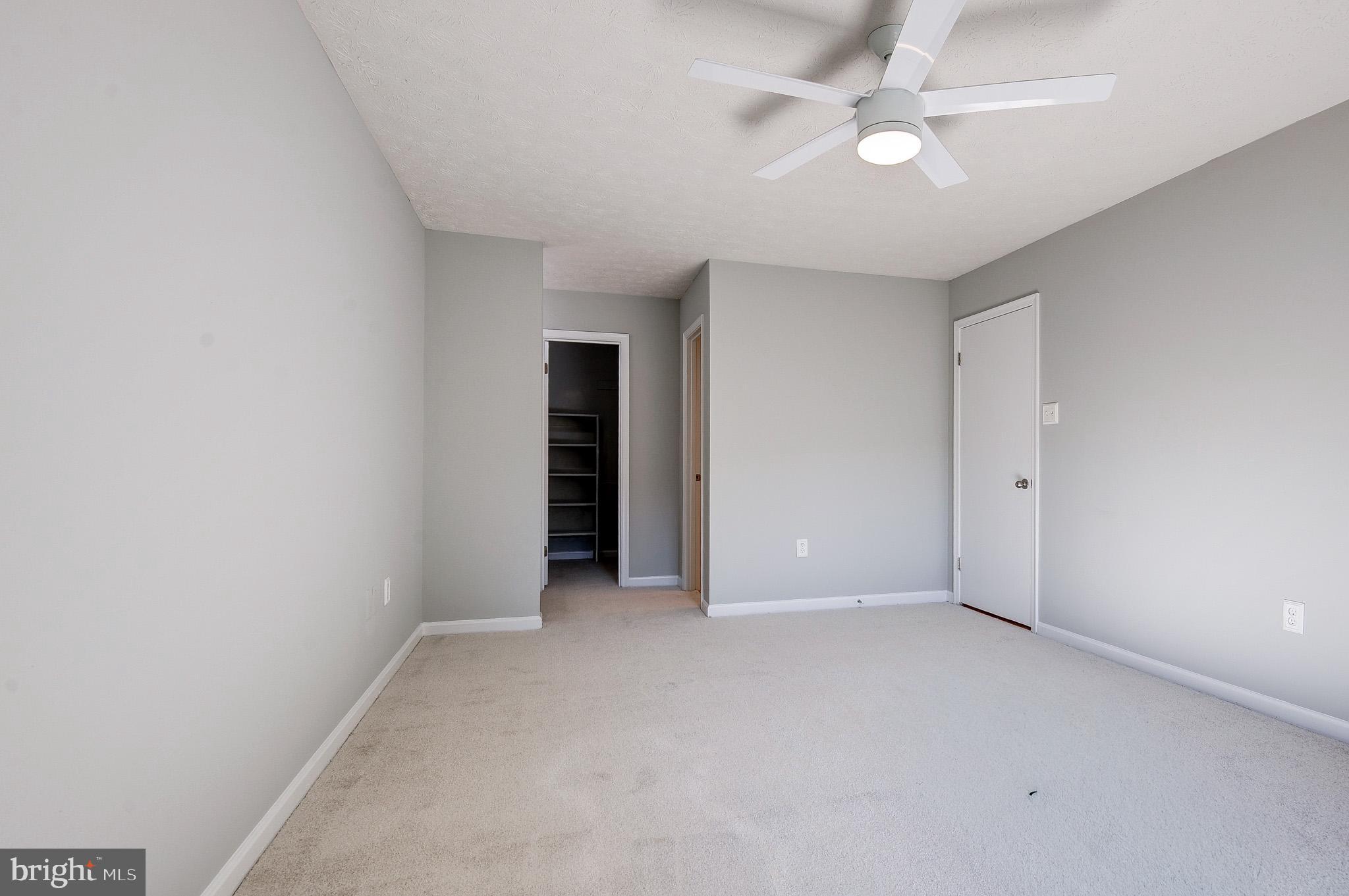 THE OAKTON - Residential