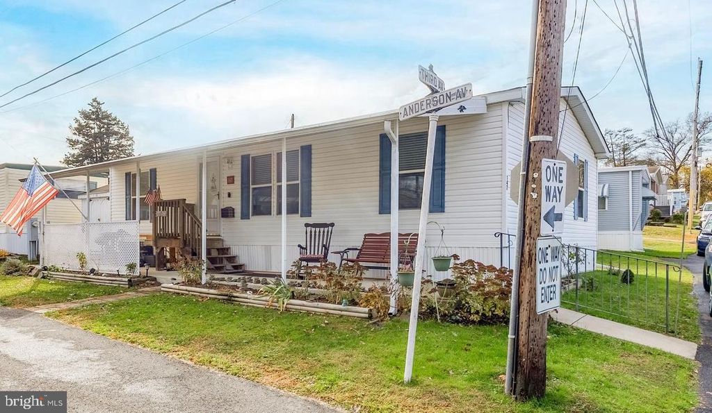 Photo of 147 Third Avenue, MEDIA, PA 19063 (MLS # PADE2103502)