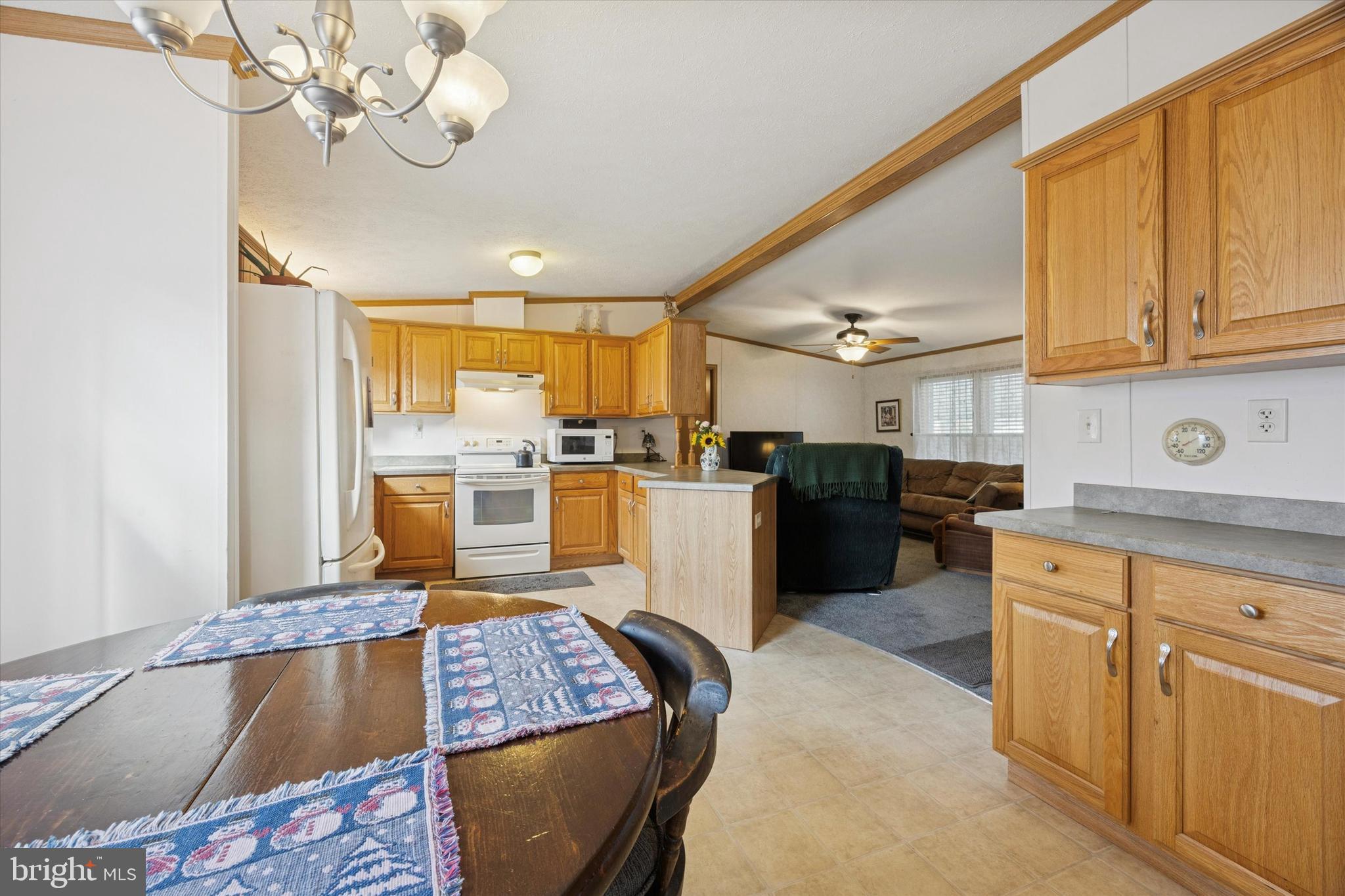 VILLAGE GREEN - Residential