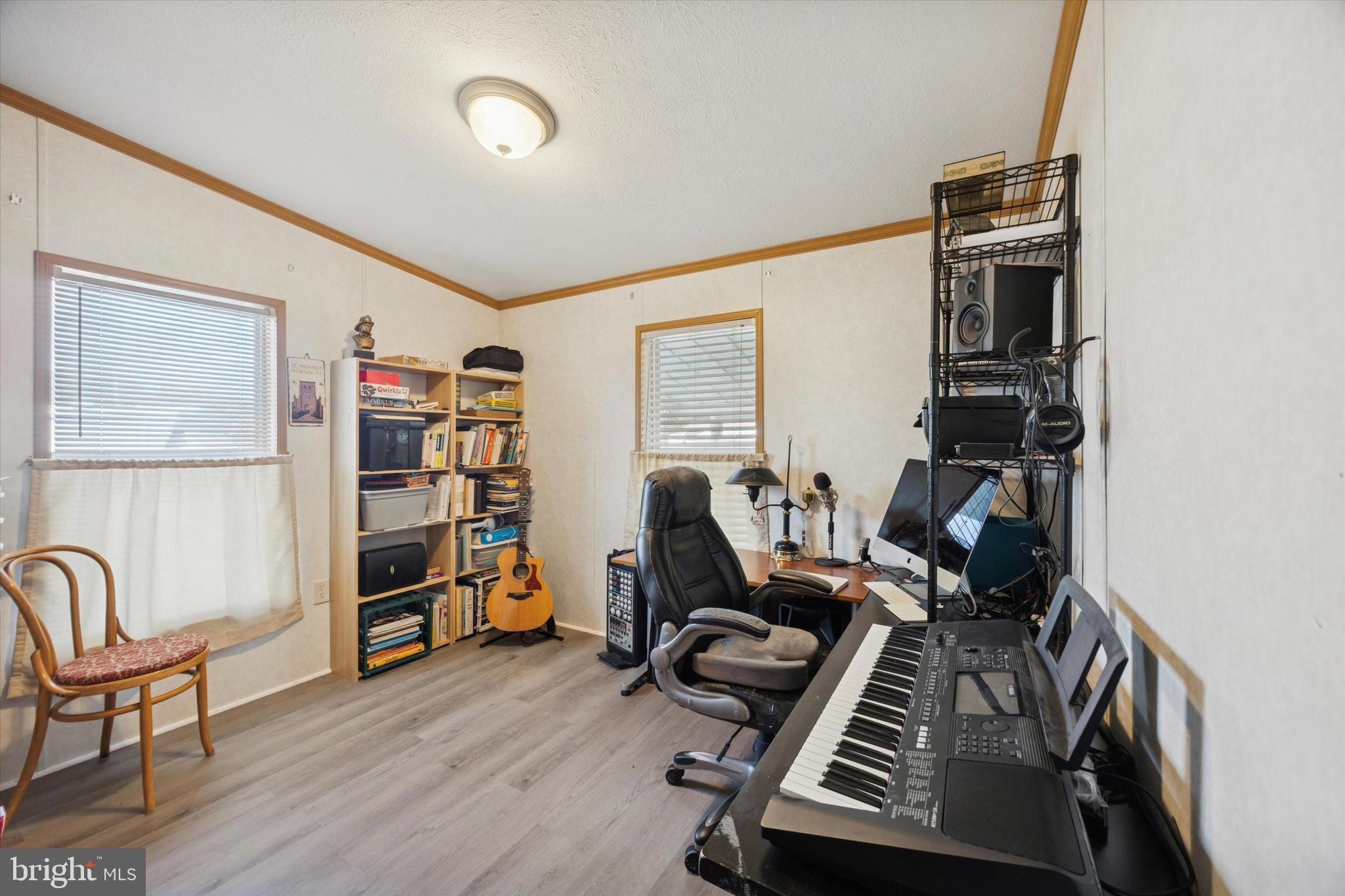 VILLAGE GREEN - Residential