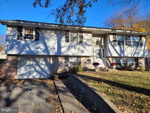 385 VALLEY VIEW DRIVE NEW HOLLAND PA 17557