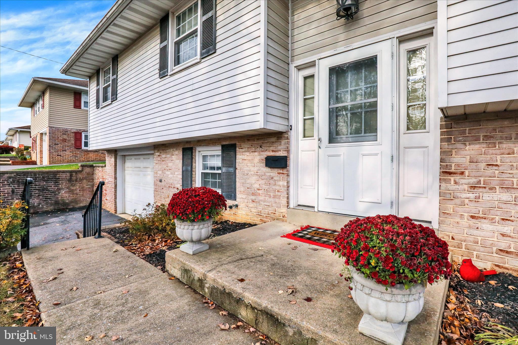 385 VALLEY VIEW DRIVE