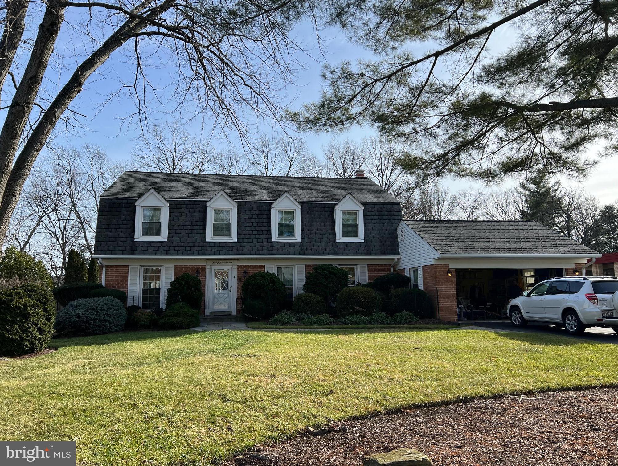POTOMAC VILLAGE - Residential