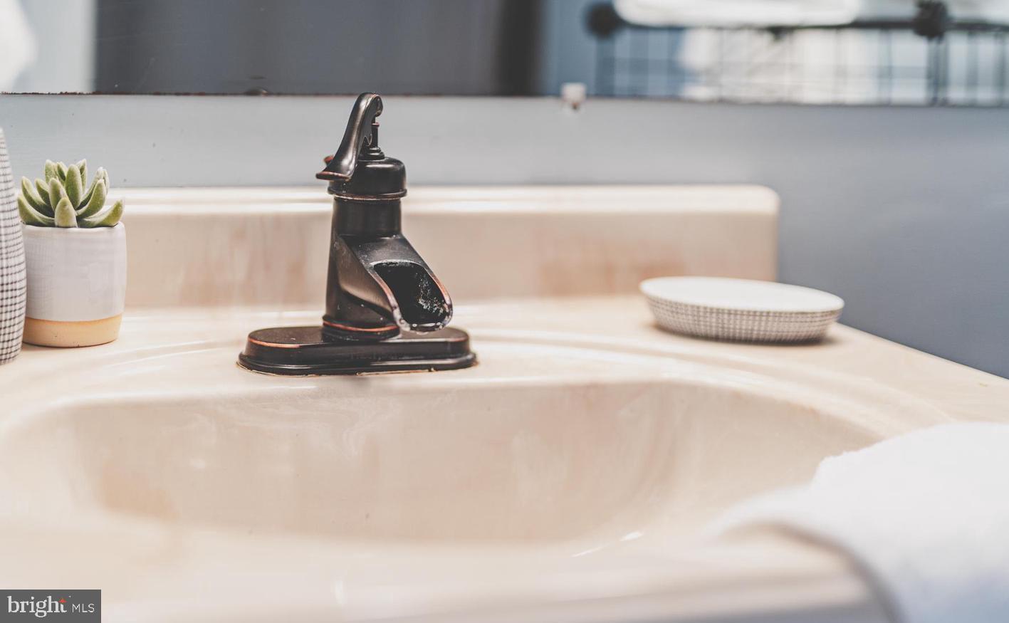 HUNTING CREEK CLUB - Residential Lease