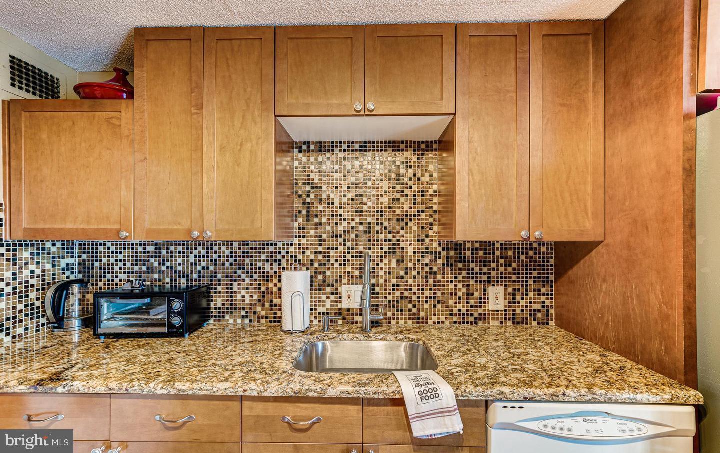 HUNTING CREEK CLUB - Residential Lease