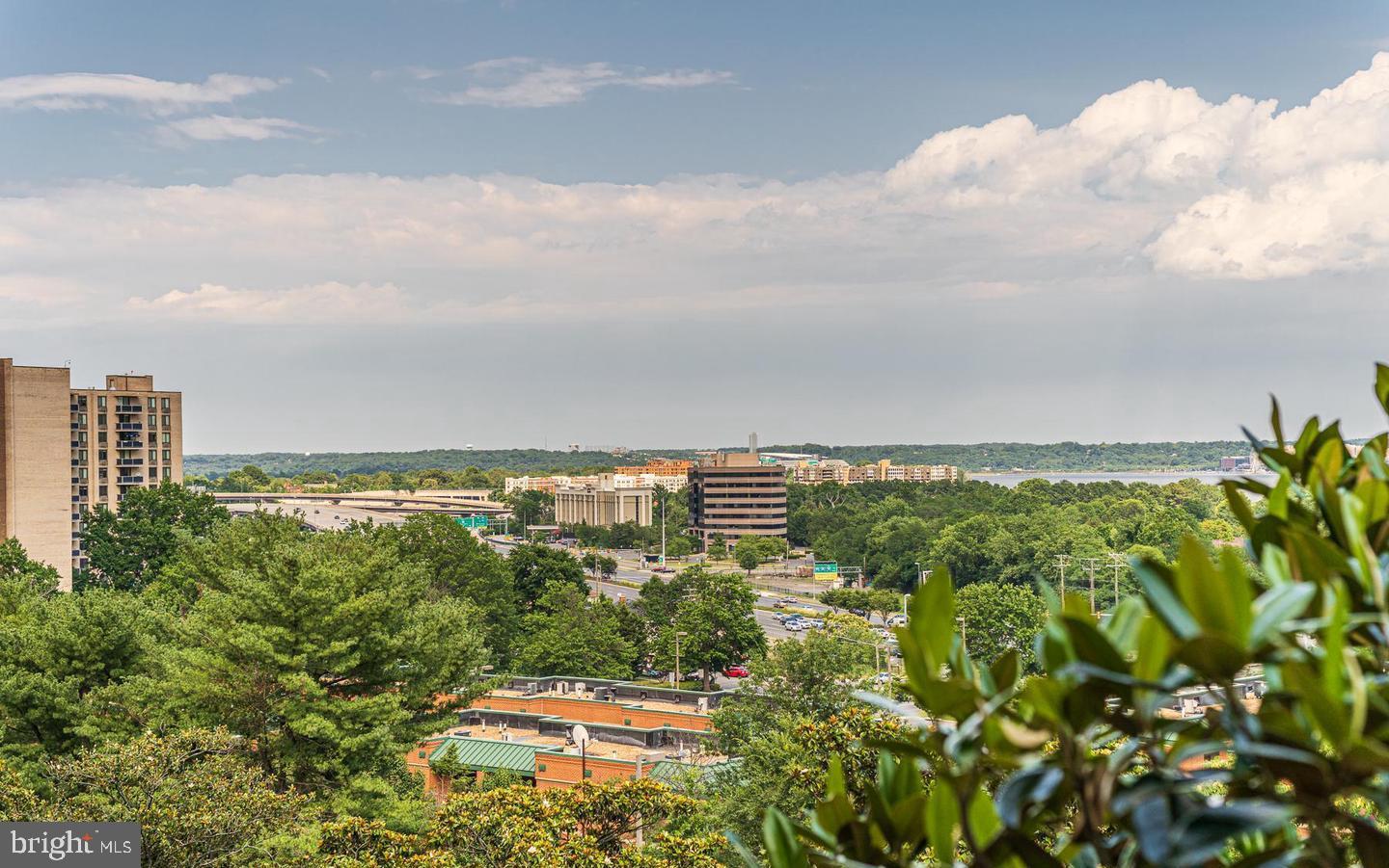 HUNTING CREEK CLUB - Residential Lease