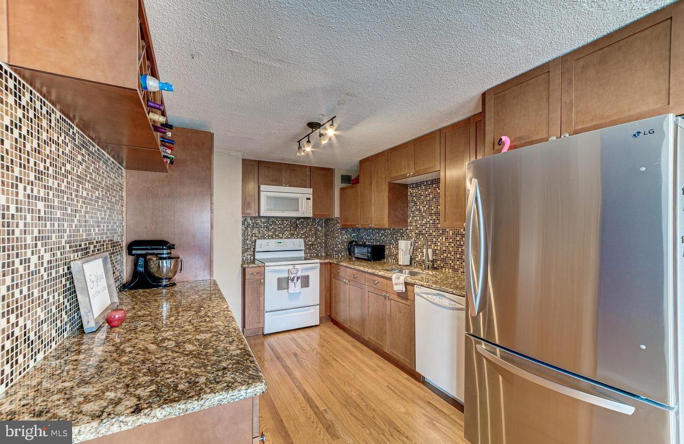 HUNTING CREEK CLUB - Residential Lease