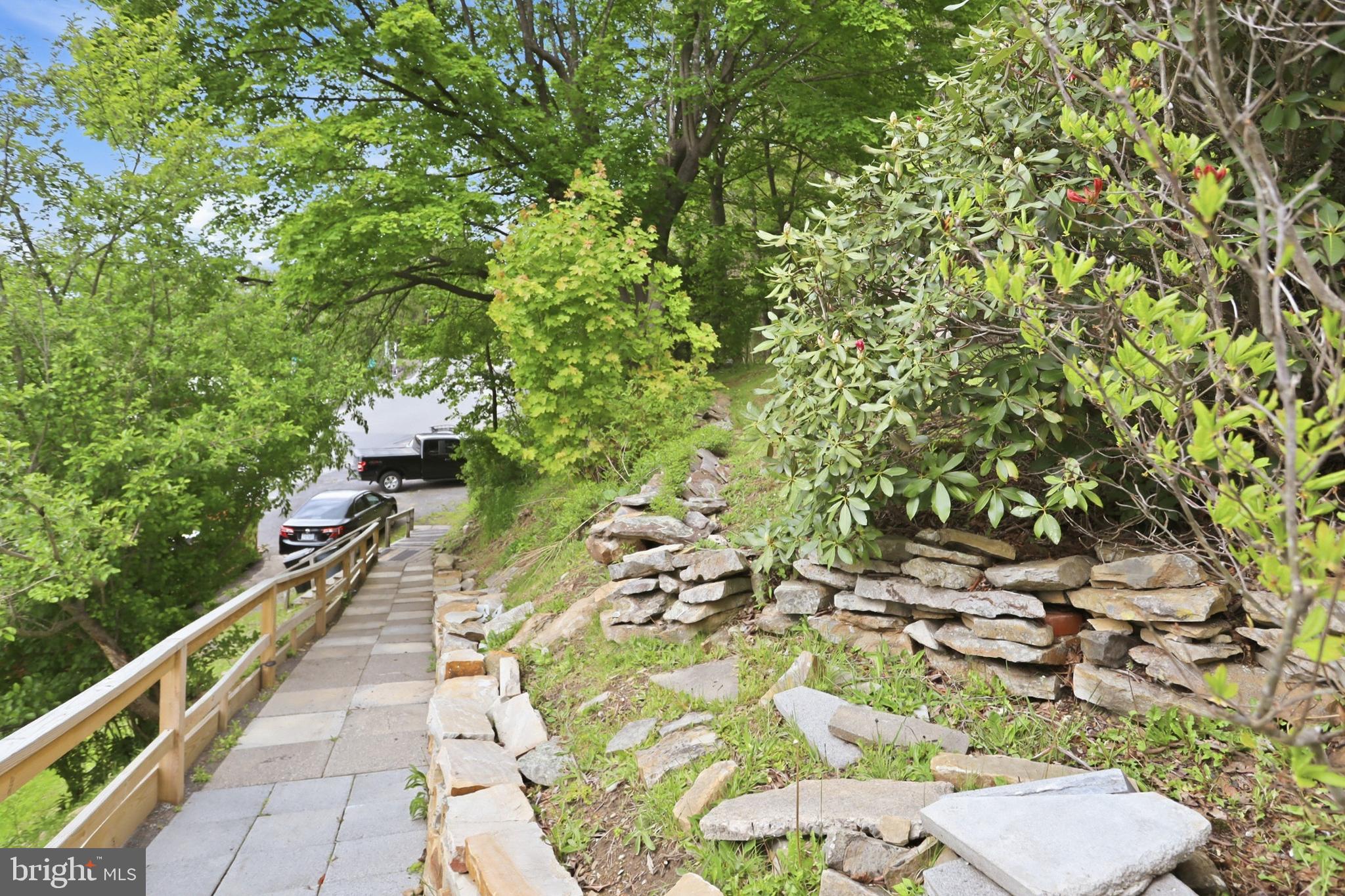 378 SPRUCE STREET