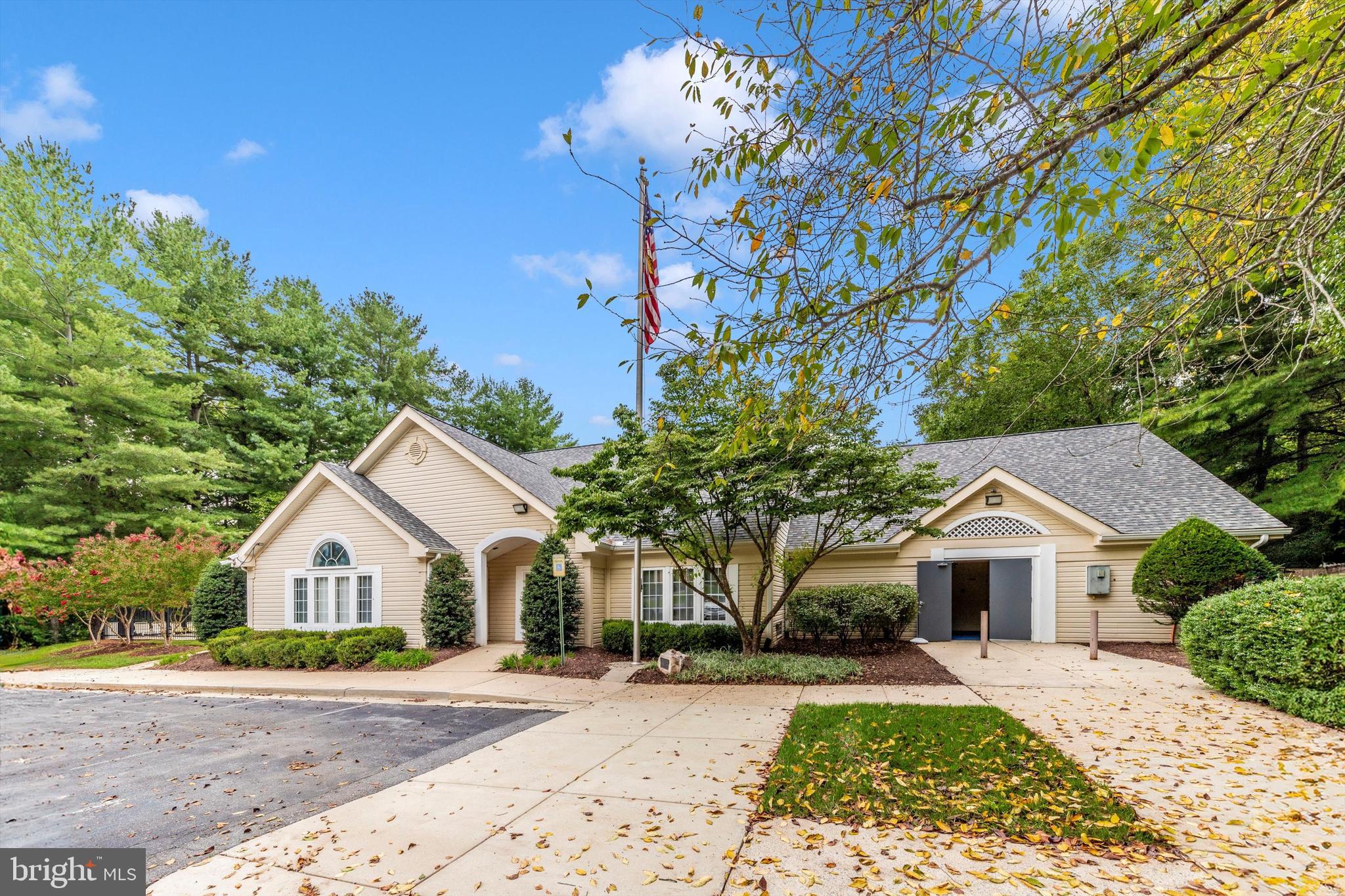 WILLOW COVE TOWNHOMES - Residential