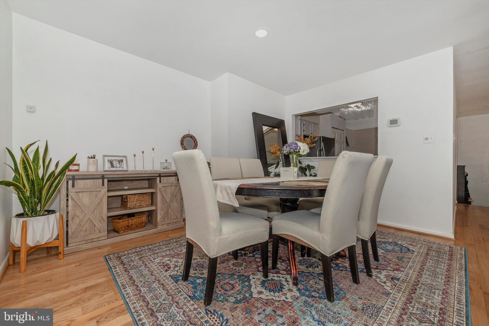 WILLOW COVE TOWNHOMES - Residential