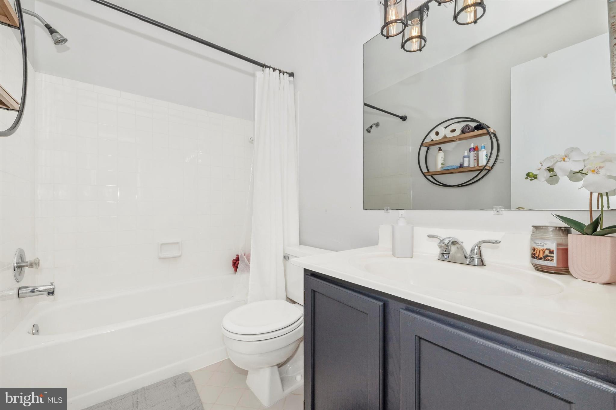 WILLOW COVE TOWNHOMES - Residential