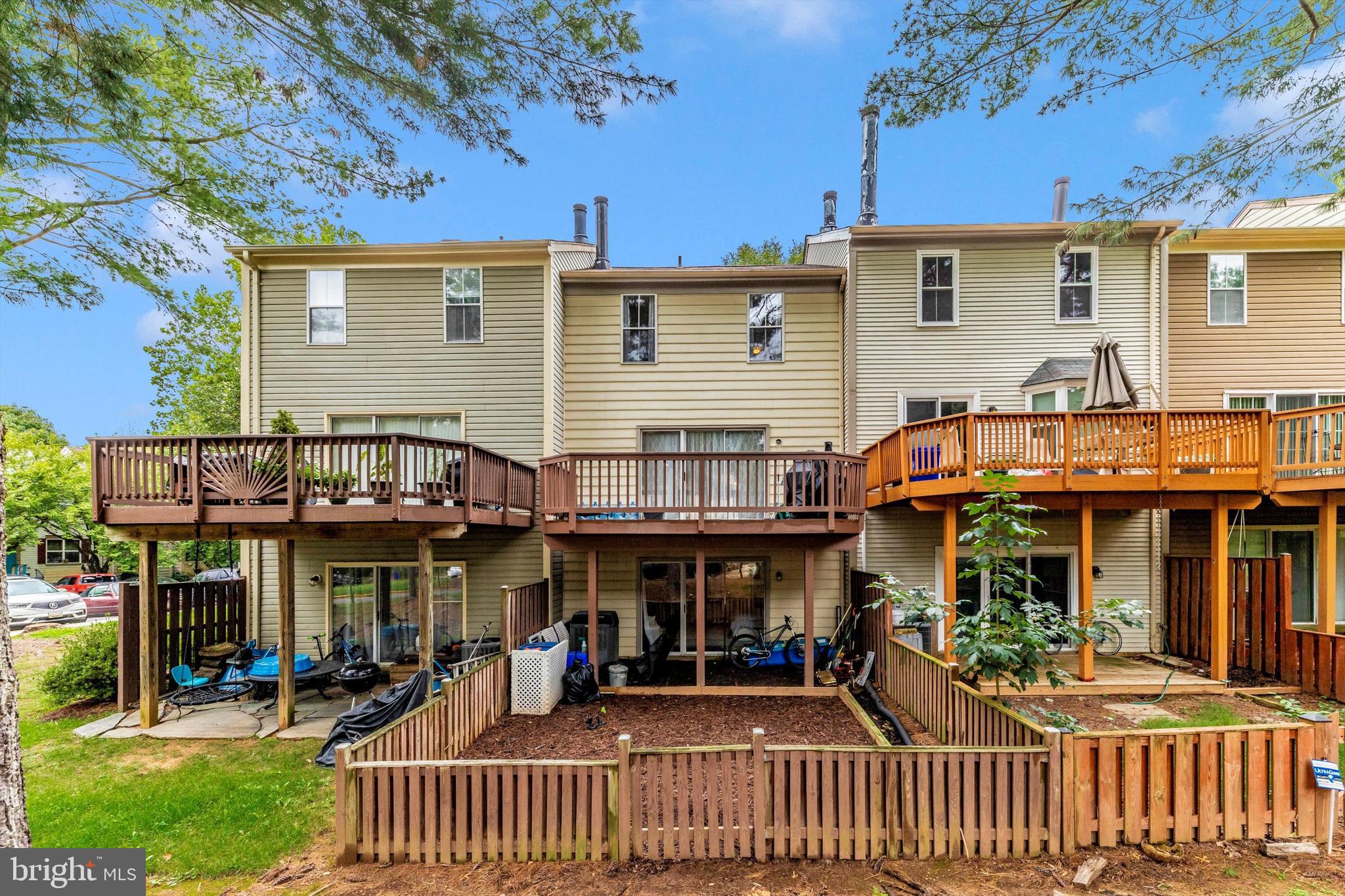 WILLOW COVE TOWNHOMES - Residential