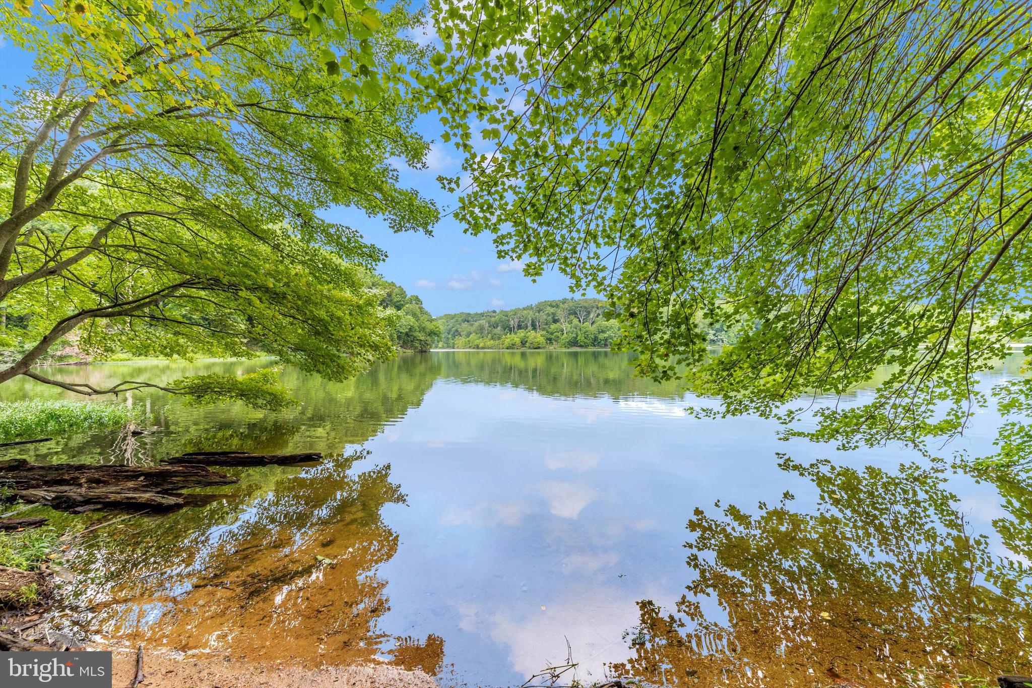 WILLOW COVE TOWNHOMES - Residential