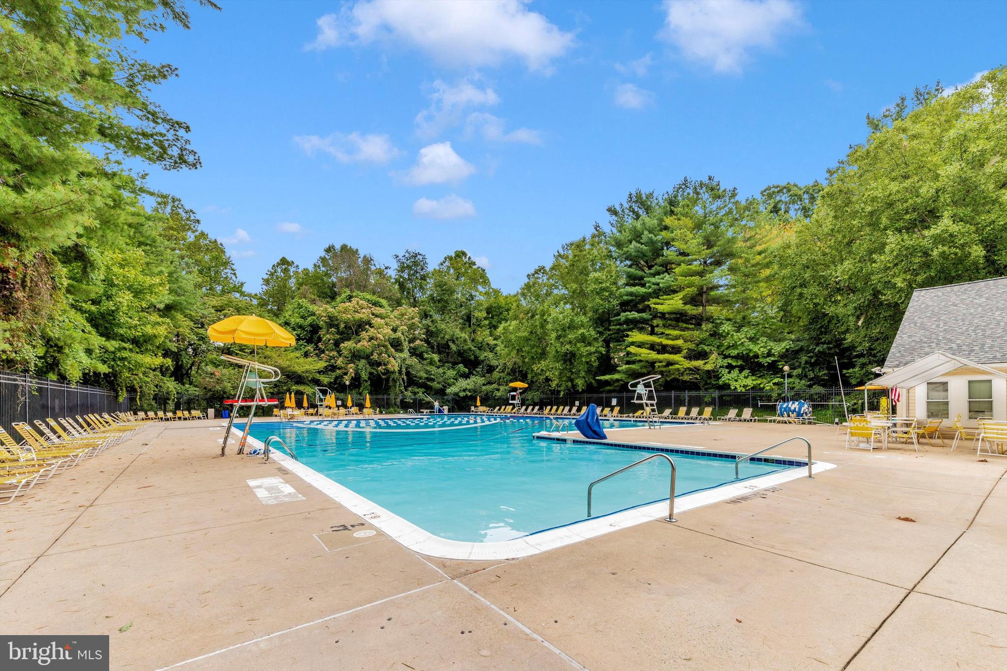 WILLOW COVE TOWNHOMES - Residential