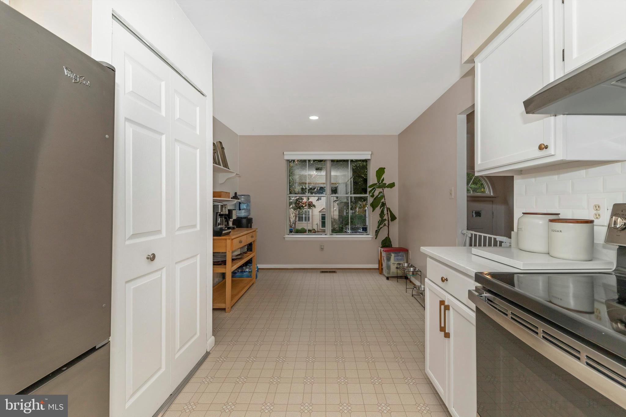 WILLOW COVE TOWNHOMES - Residential