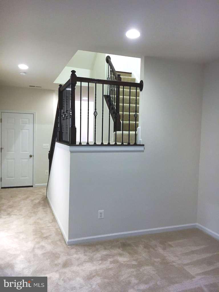 GATEWAY COMMONS - STONE RIDGE - Residential Lease