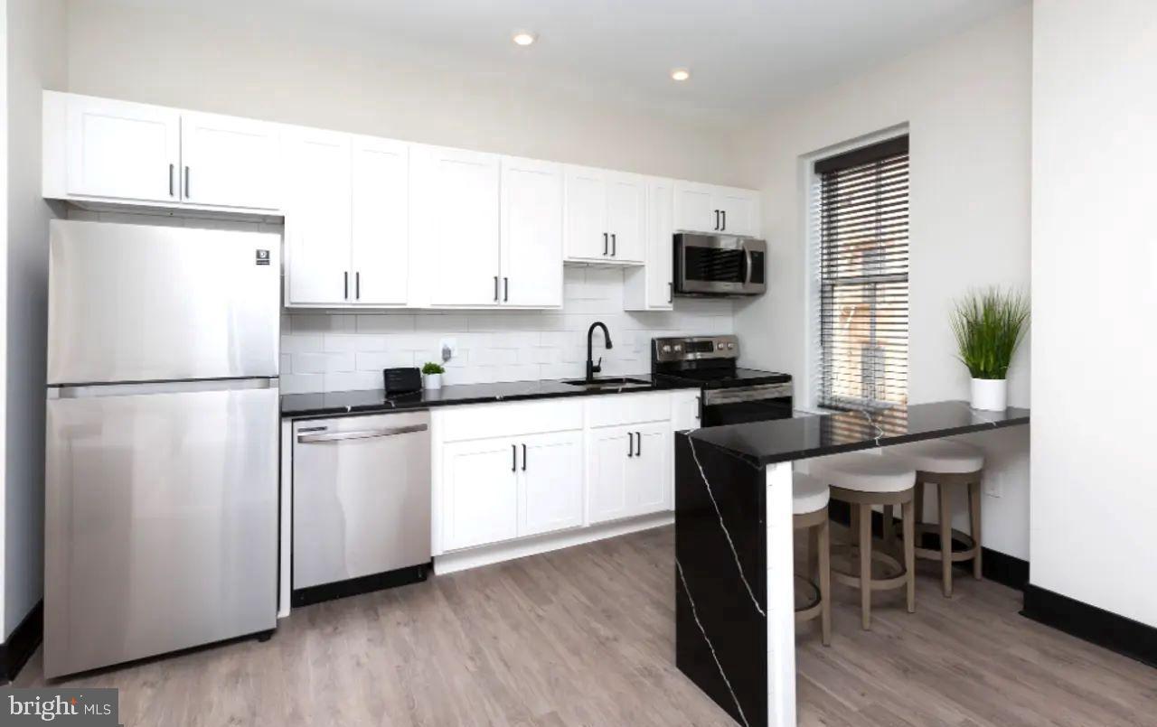 MOUNT VERNON PLACE HISTORIC DISTRICT - Residential Lease