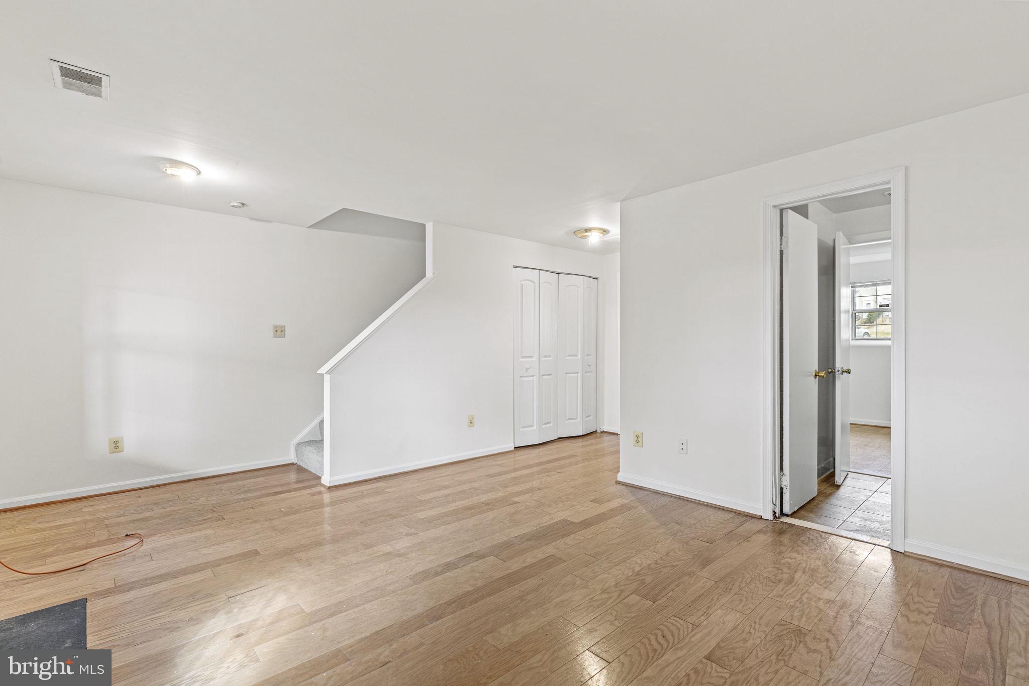 WINSLOW CHASE - Residential