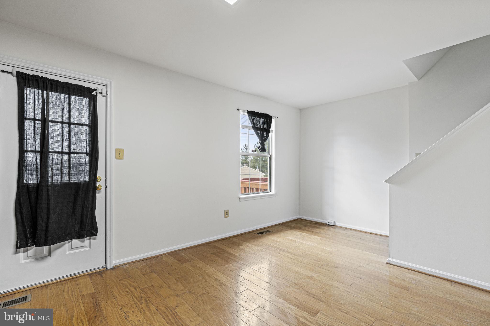 WINSLOW CHASE - Residential