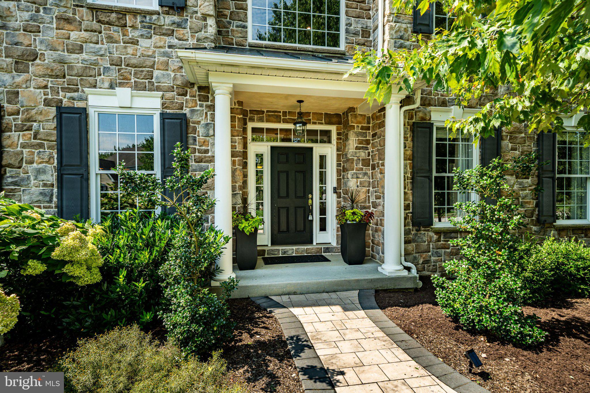 1526 HIGH COUNTRY ROAD