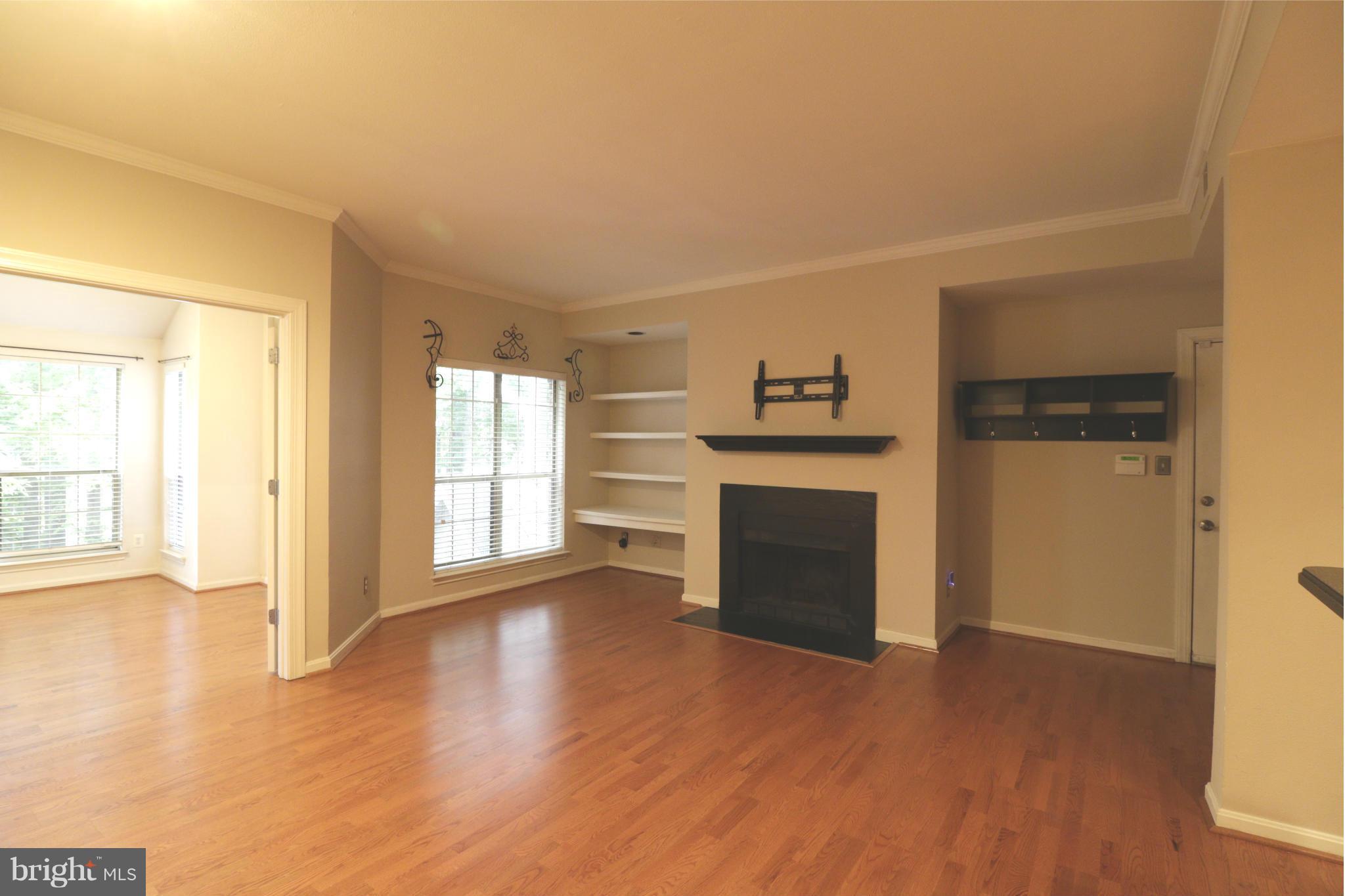 PENDERBROOK SQUARE CONDOMINIUMS - Residential