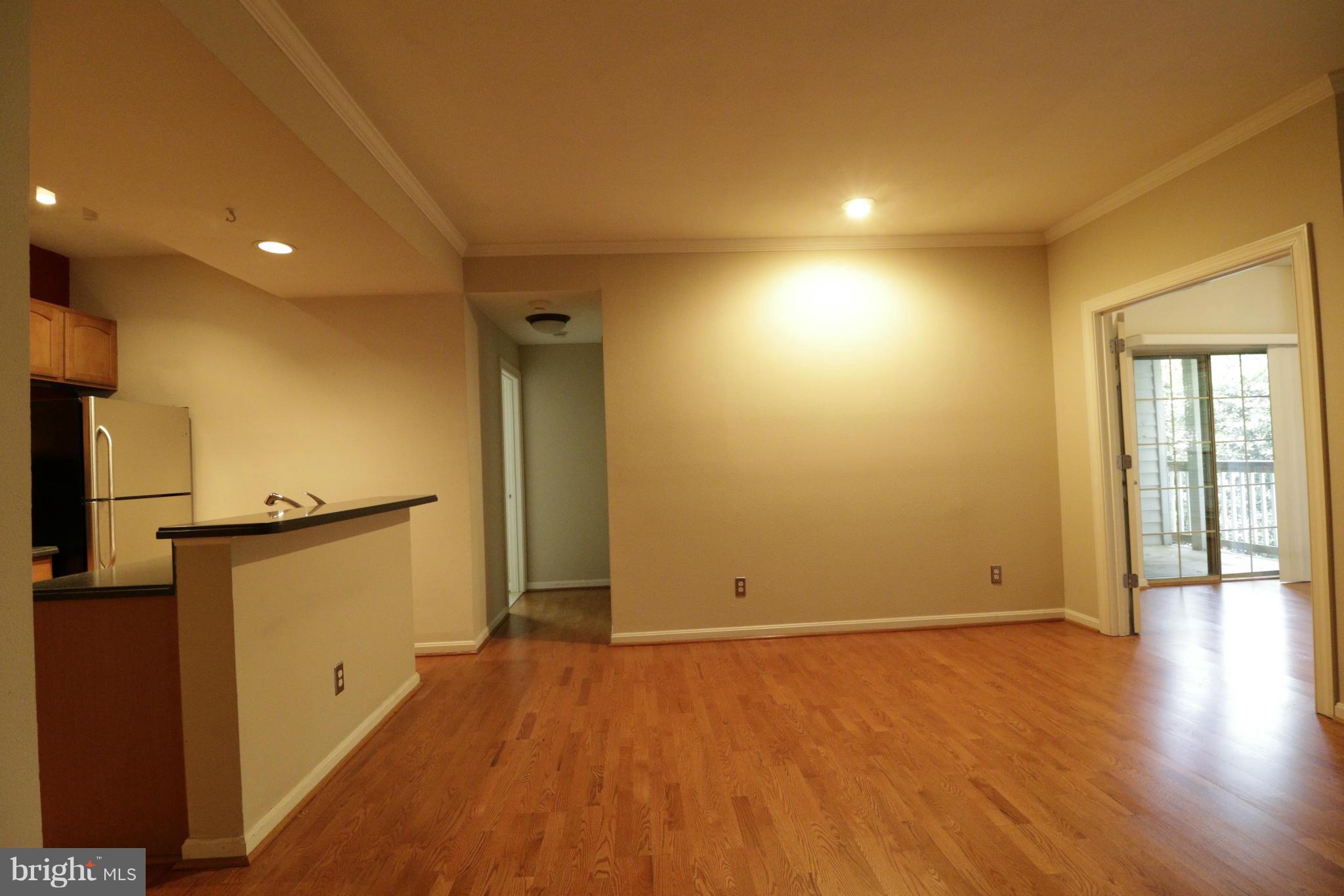 PENDERBROOK SQUARE CONDOMINIUMS - Residential